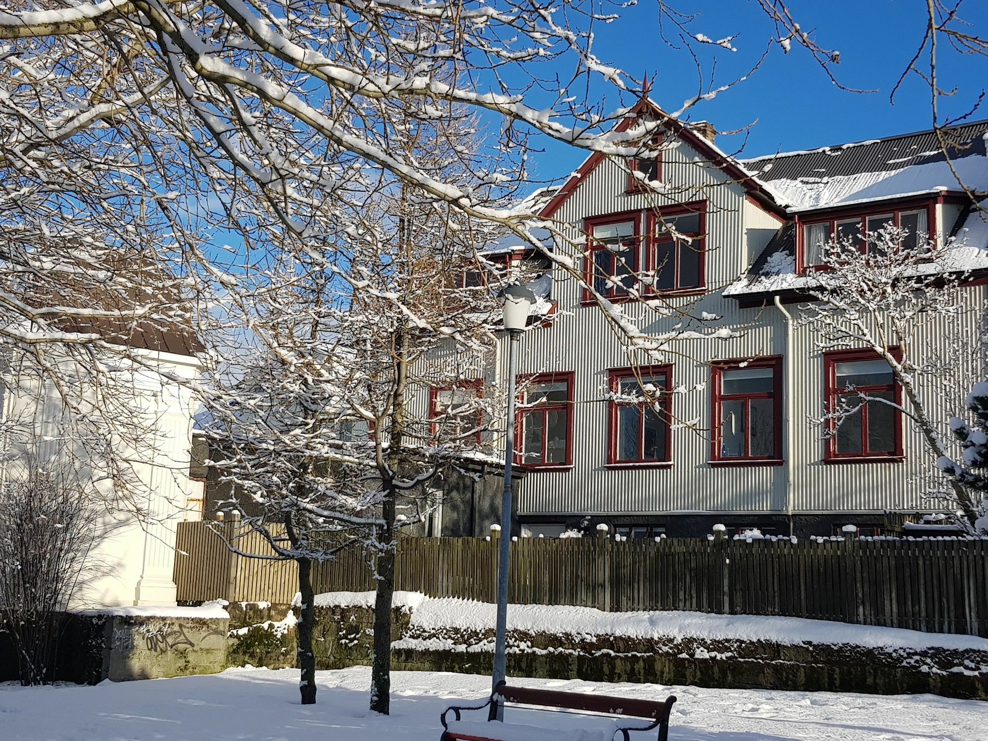 Central Guesthouse Reykjavik Exterior photo